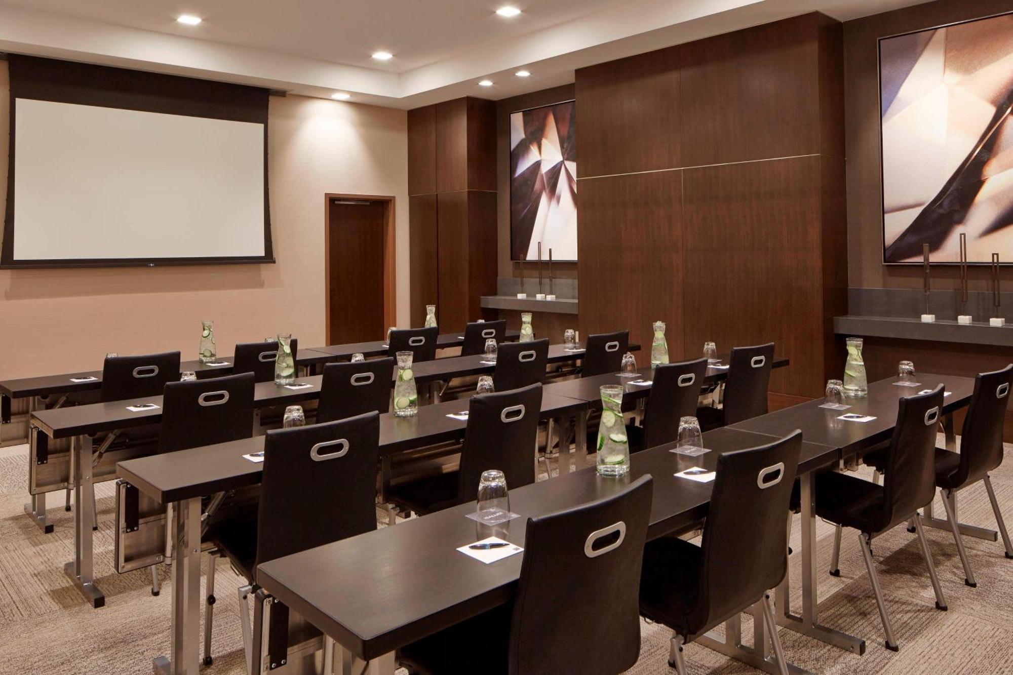Ac Hotel By Marriott Minneapolis Downtown Bagian luar foto