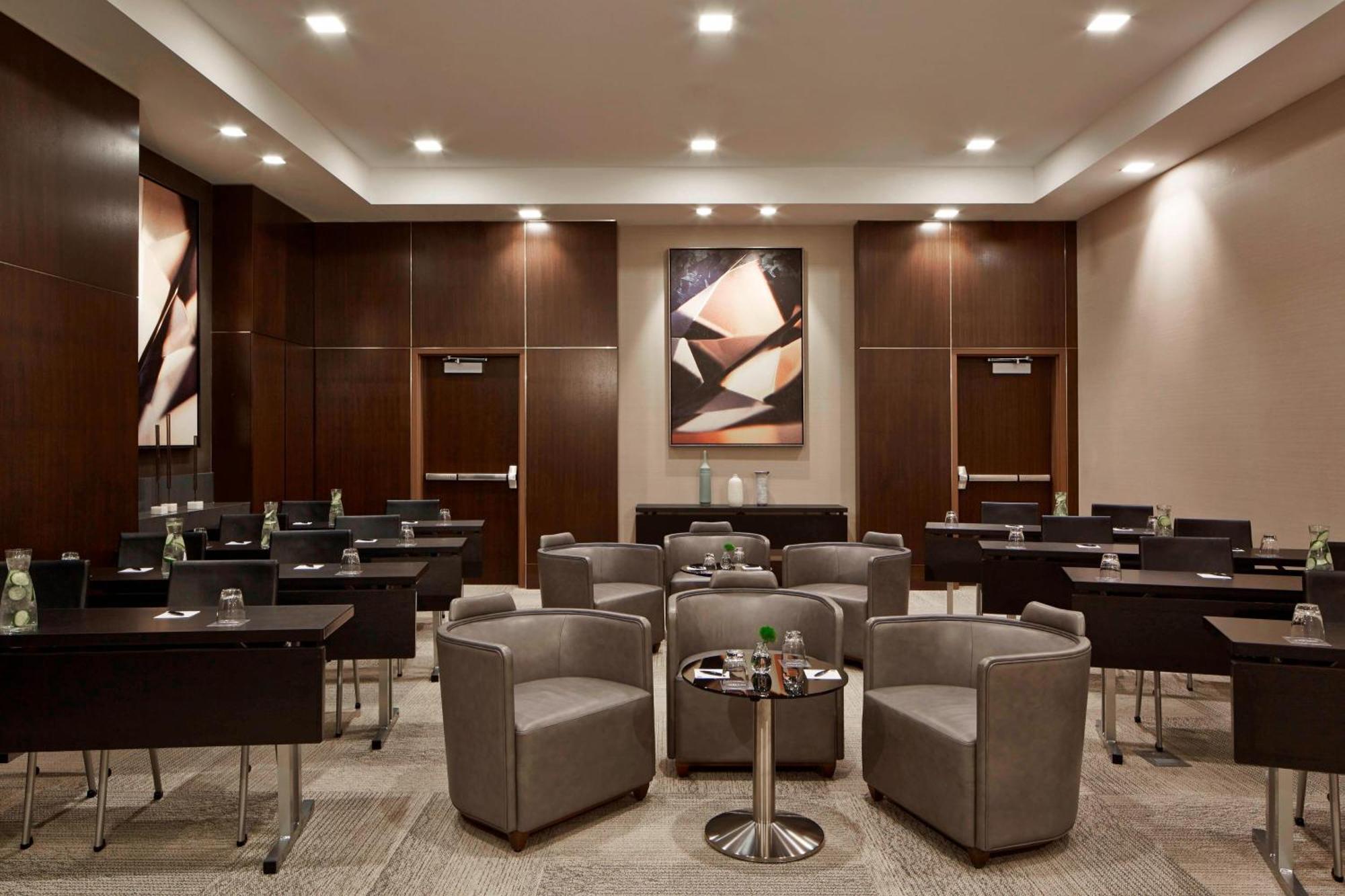 Ac Hotel By Marriott Minneapolis Downtown Bagian luar foto